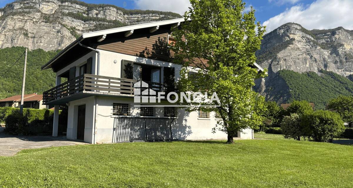 Maison à CROLLES