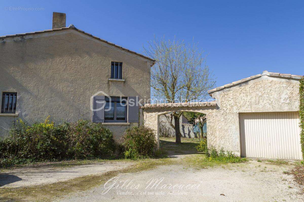 Maison à MAZAN