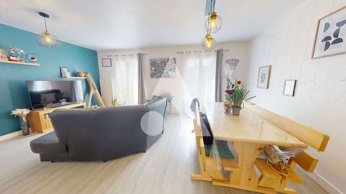 Maison à JANVILLE-SUR-JUINE