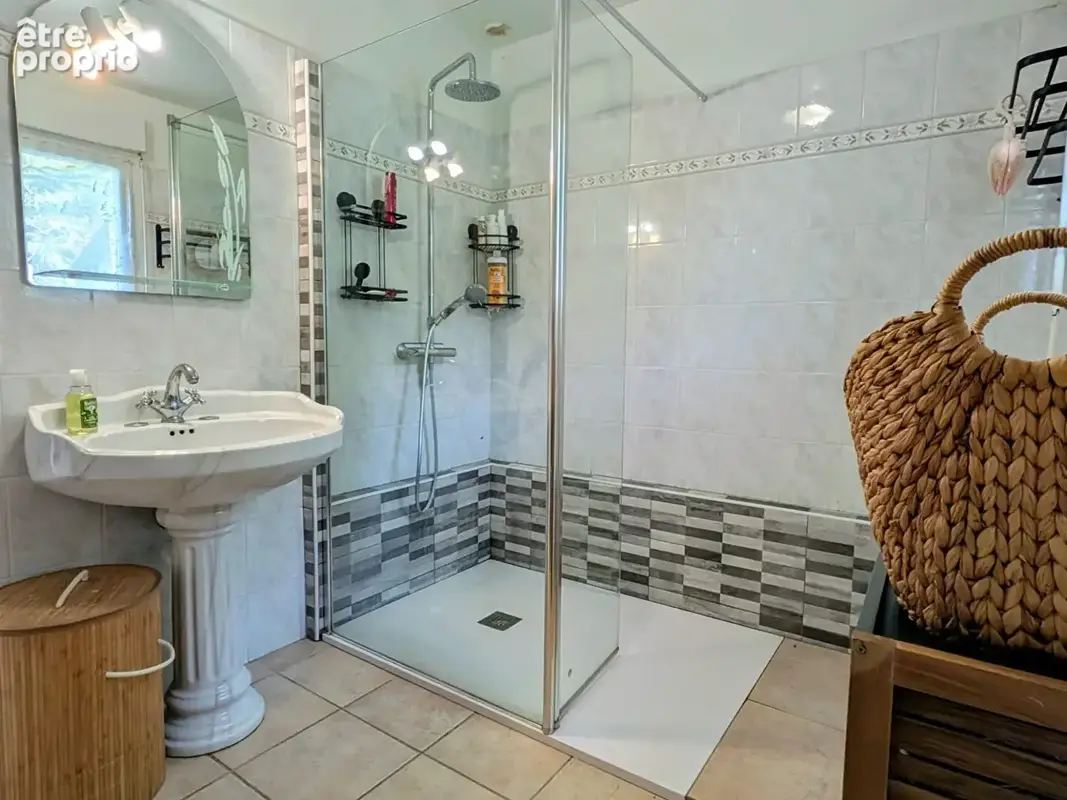 Maison - 3 chambres - 104m² habitables - 921m² de terrain - Demi sous-sol - photo 9
