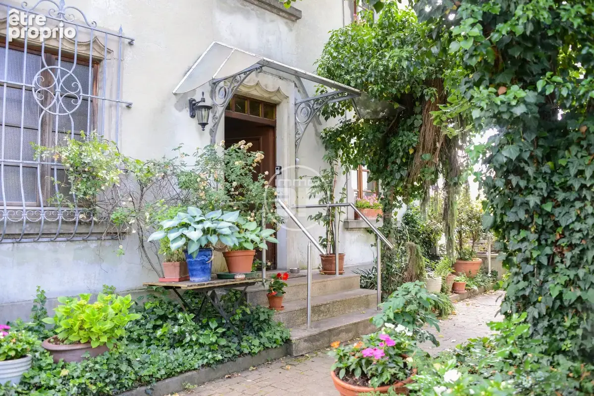 Maison 7 pièces 161 m² à vendre à Saint-Louis (68300) - photo 8