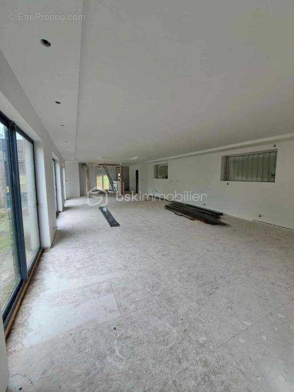 PROJET D’EXCEPTION : Villa contemporaine de 190 m² à finaliser - photo 2