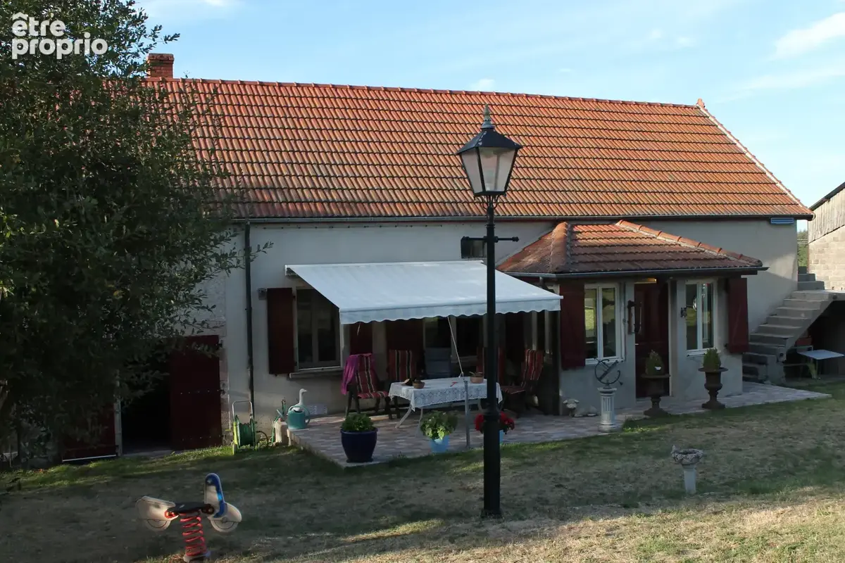 Echassieres - Magnifique ferme rénovée avec une vue imprenable sur un terrain de 2800 m2 - photo 28