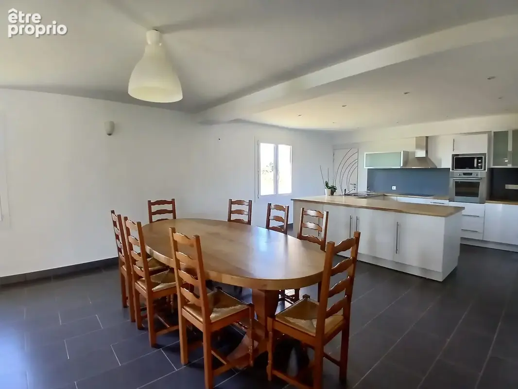 Pavillon moderne de 5 chambres avec piscine - photo 4