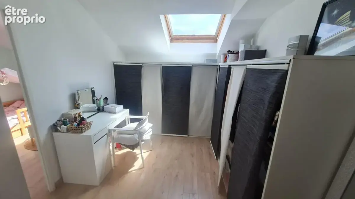 Appartement F3 2 chambres en duplex avec terrasse - photo 6
