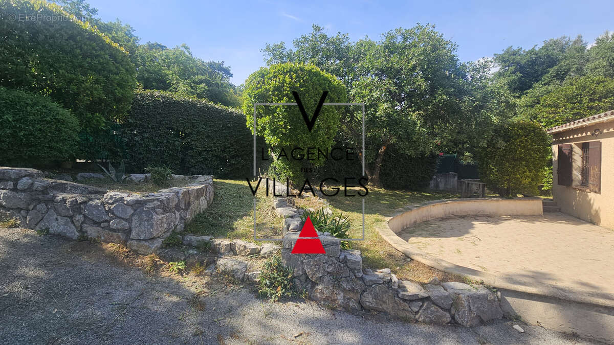 Maison à SAINT-PAUL-EN-FORET