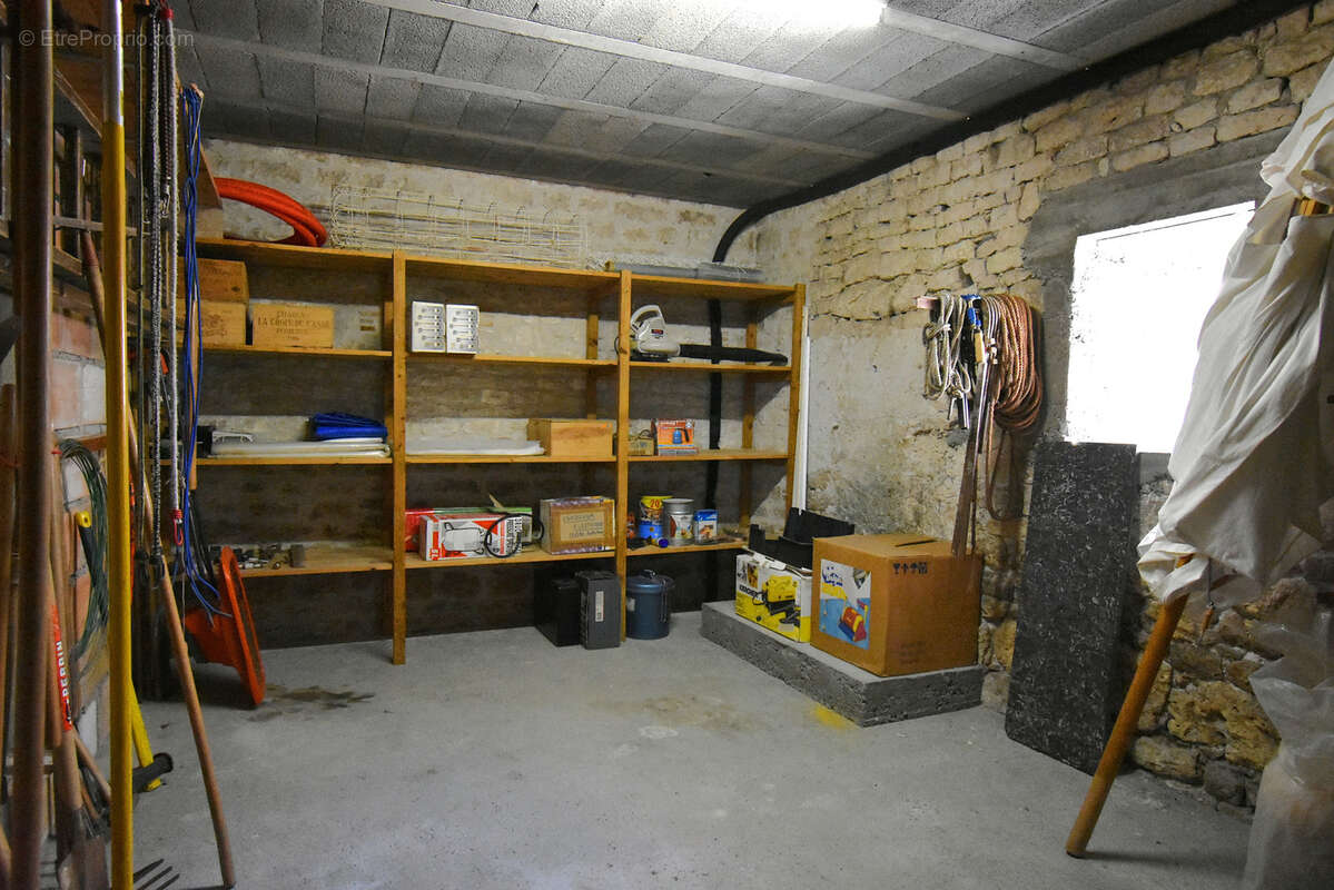 Maison à MONTAIGU-DE-QUERCY