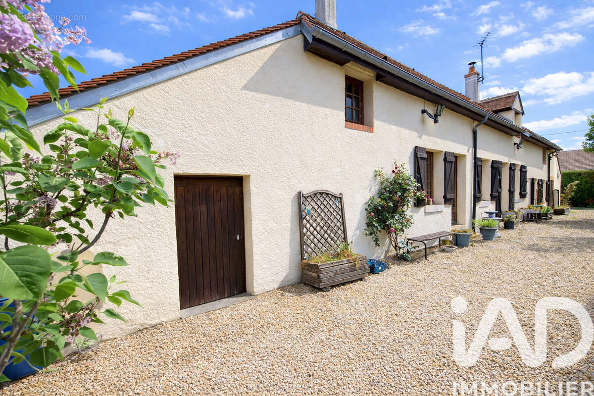 Maison 175 m² à Saint-Firmin-Sur-Loire  - photo 3
