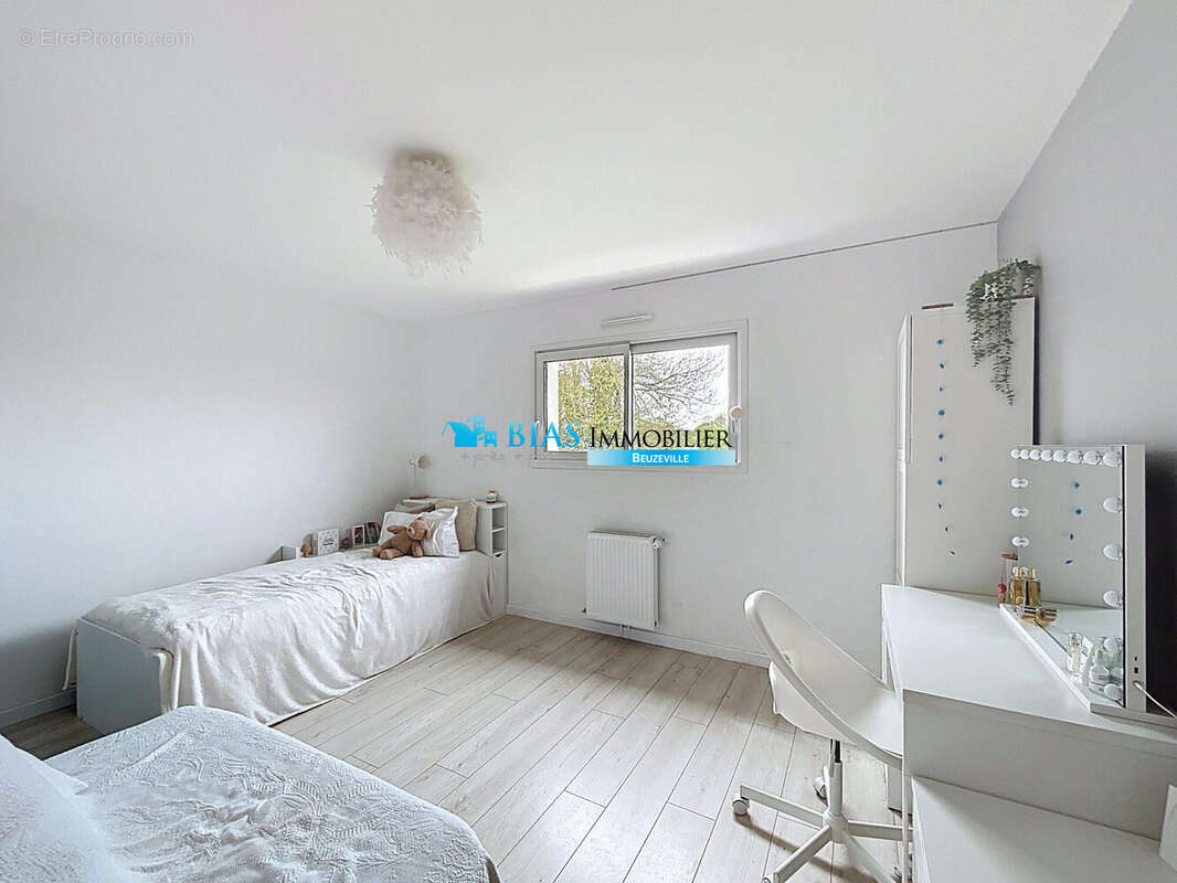 chambre 3 étage - Maison à BEUZEVILLE