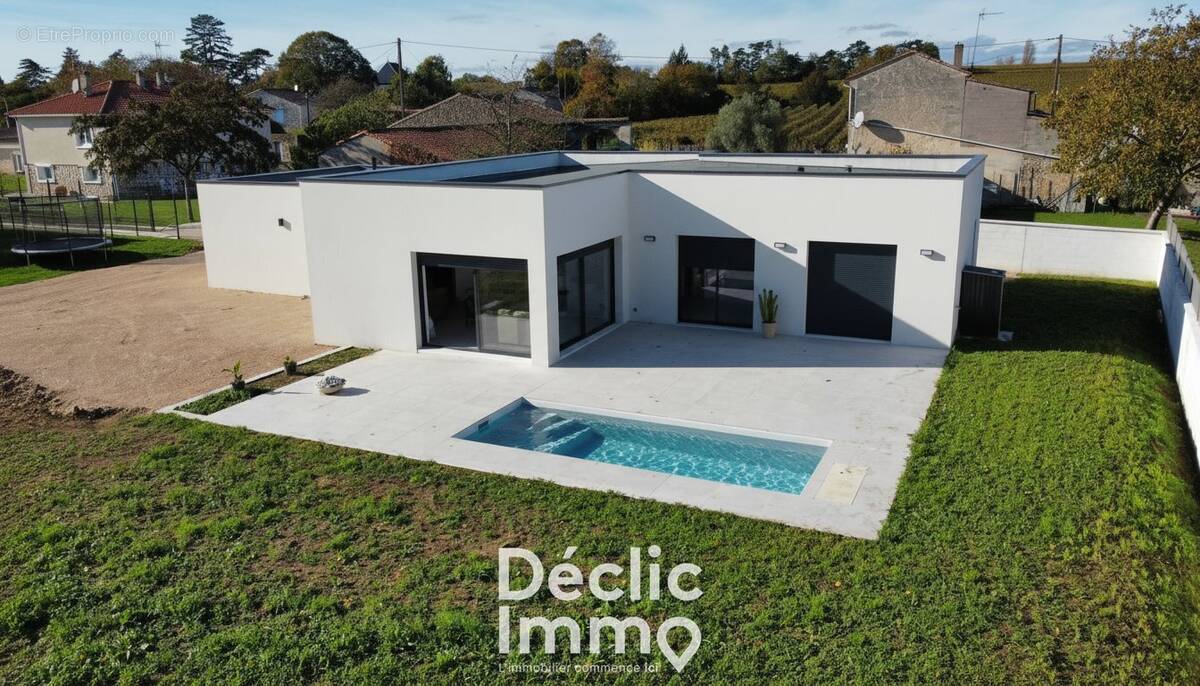 Maison à TROIS-PALIS