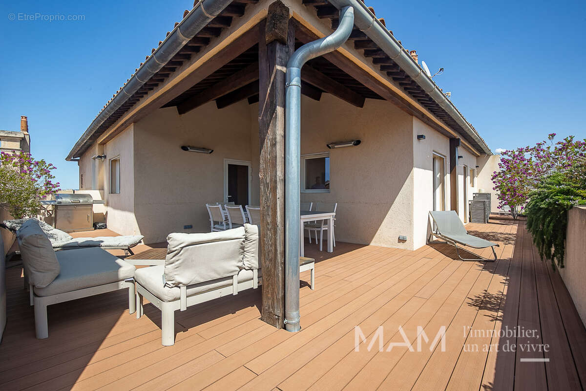 Appartement à MARSEILLE-6E