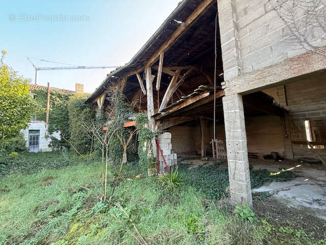 Maison à SAINT-AIGULIN