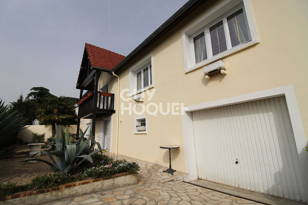 Maison à CHAMPDEUIL