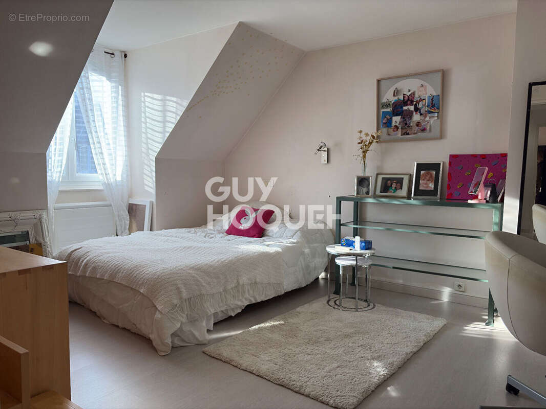 Maison à SOISY-SUR-SEINE