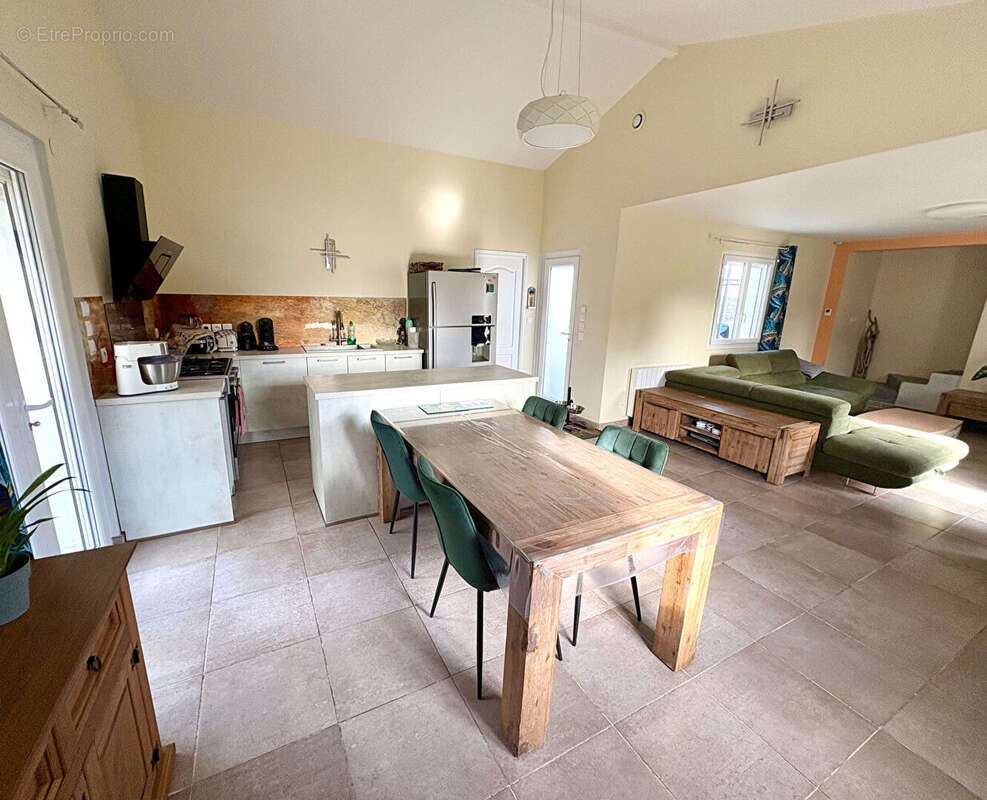 Maison à SAINT-MARTIN-DE-SEIGNANX