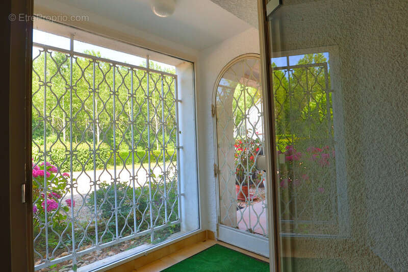 Maison à SAINT-BARTHELEMY-DE-VALS