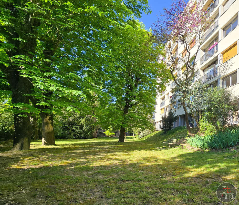 Appartement à FONTENAY-SOUS-BOIS