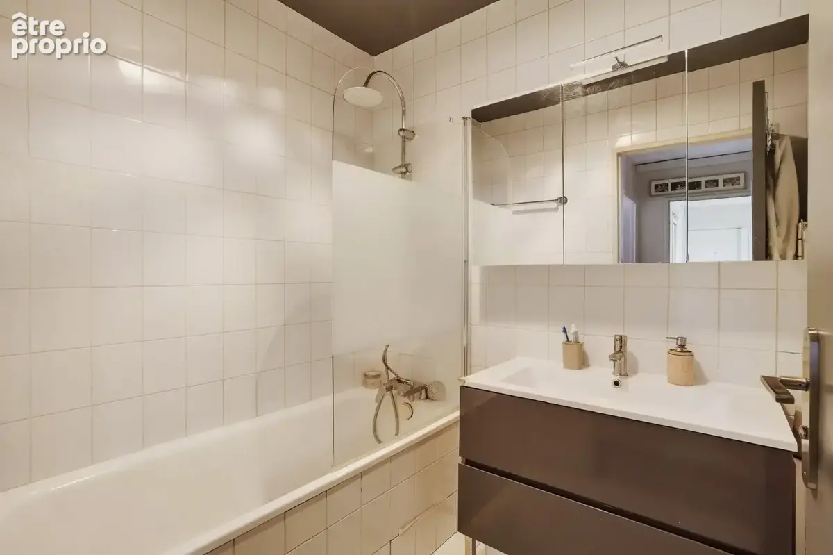 Appartement de 7 pièces - Vue dégagée sur le Rhône - photo 11