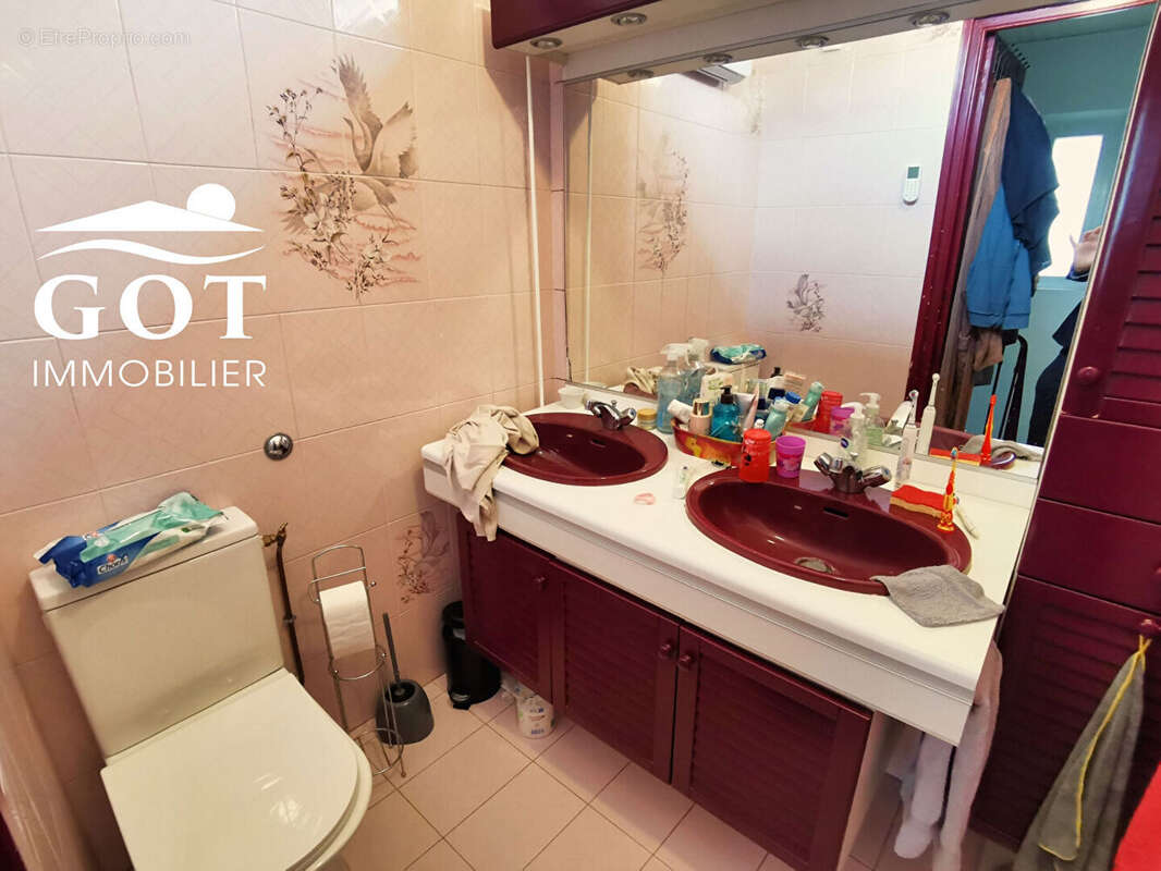 Maison à SAINT-LAURENT-DE-LA-SALANQUE