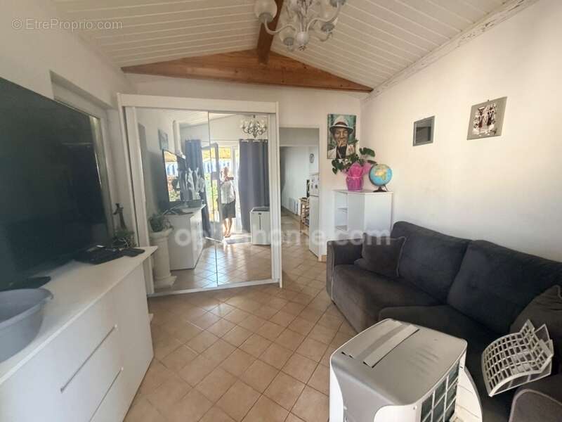 Maison indépendante à vendre 2 pièces à LA FLOTTE 17630 - photo 2