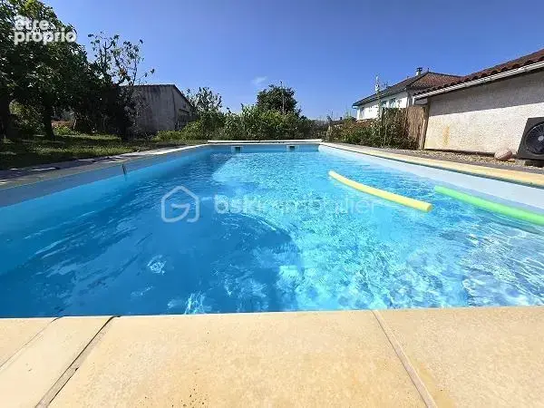 Maison de 120 m2 avec 4 chambres, 2 salles d'eau, une piscine sur un terrain de 828 m2 !!! - photo 5
