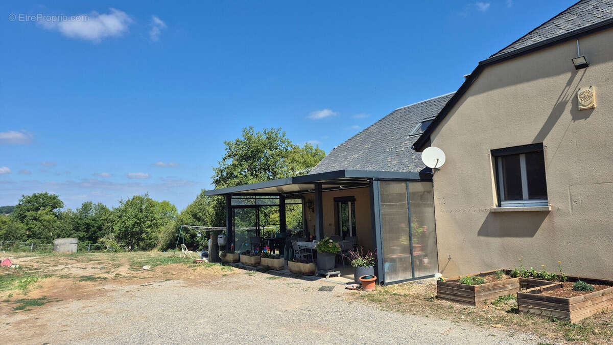 A 5 minutes de BOZOULS, maison de Type 4 sur une parcelle de plus de 13600 m² - photo 6