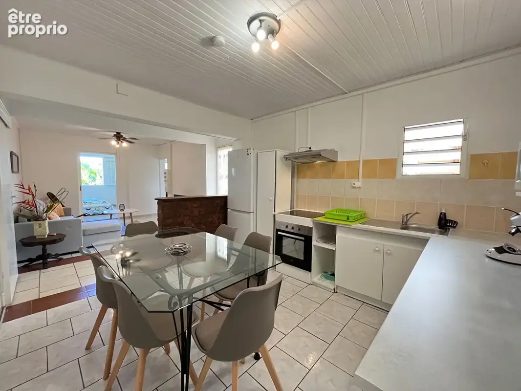 A VENDRE - Saint-Benoit Beauvallon - Immeuble collectif composé de 4 lots principaux - photo 6