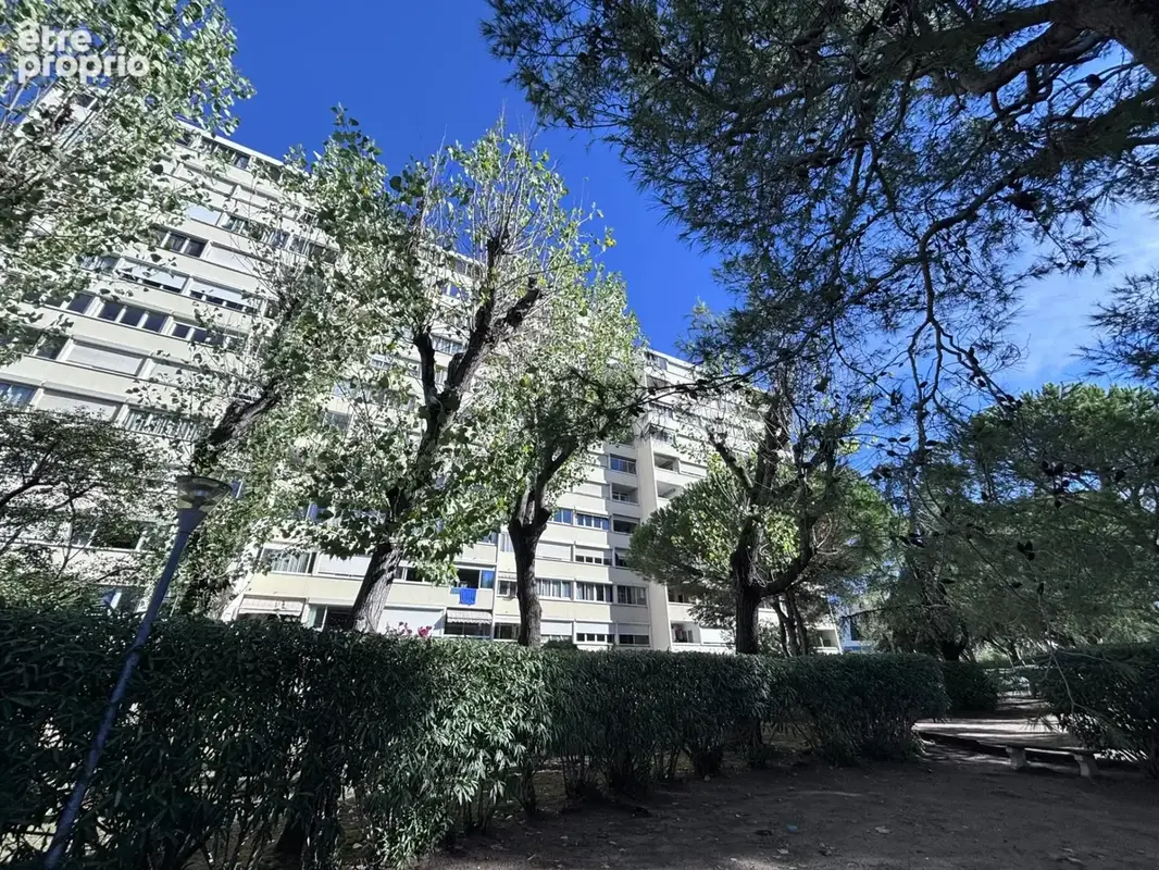5 pieces 92m2 - a renover avec cave & parking - photo 6