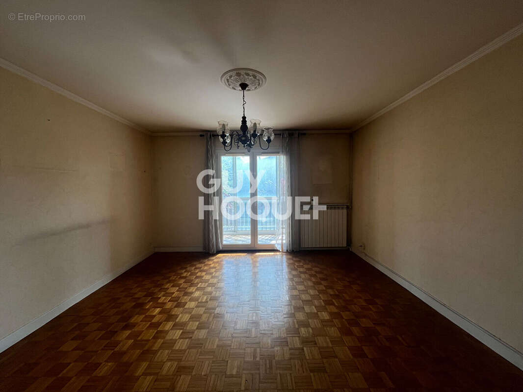 Appartement à GIVORS