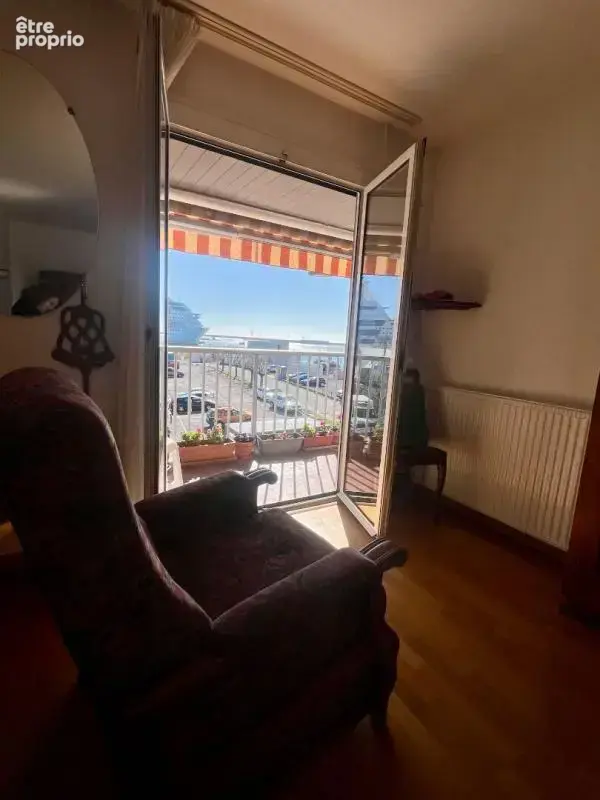 Sète centre ville, dans quartier prisé face à la mer ! - photo 13