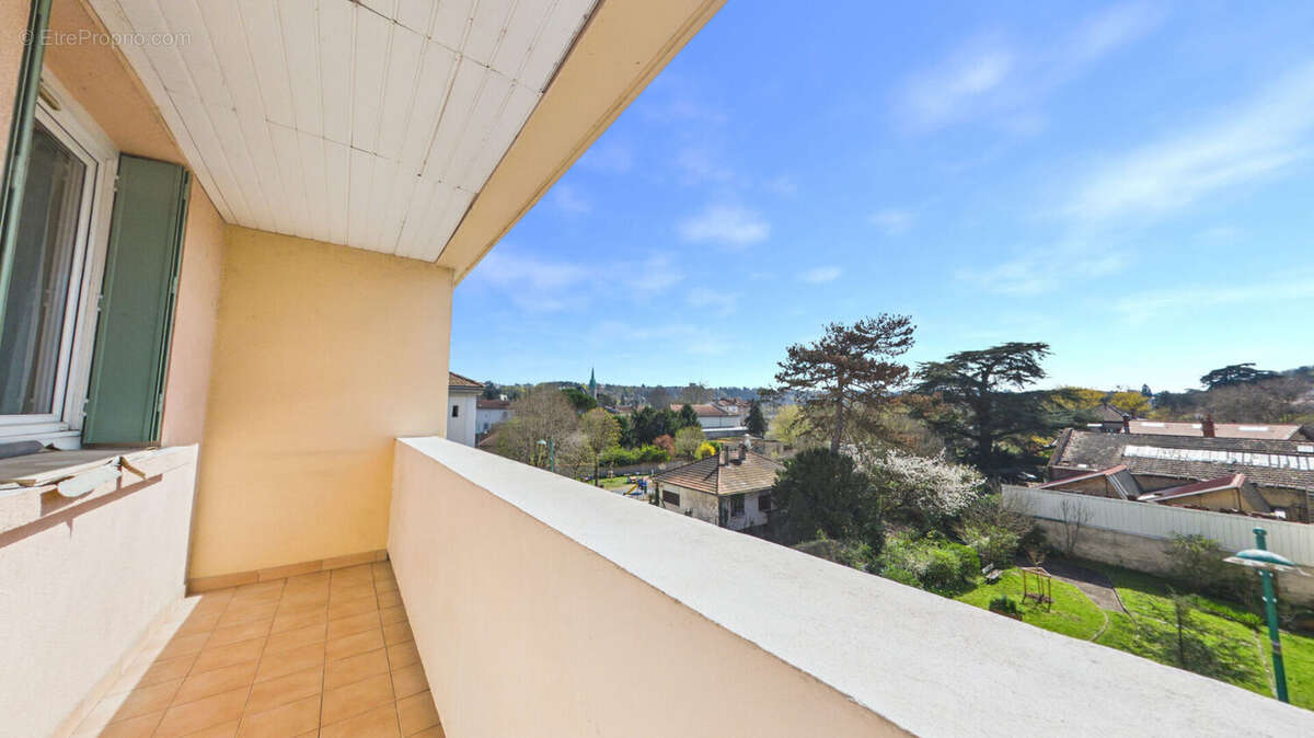 Appartement à FONTAINES-SUR-SAONE