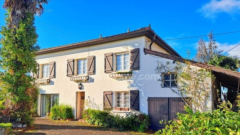 Maison à SAINT-PALAIS