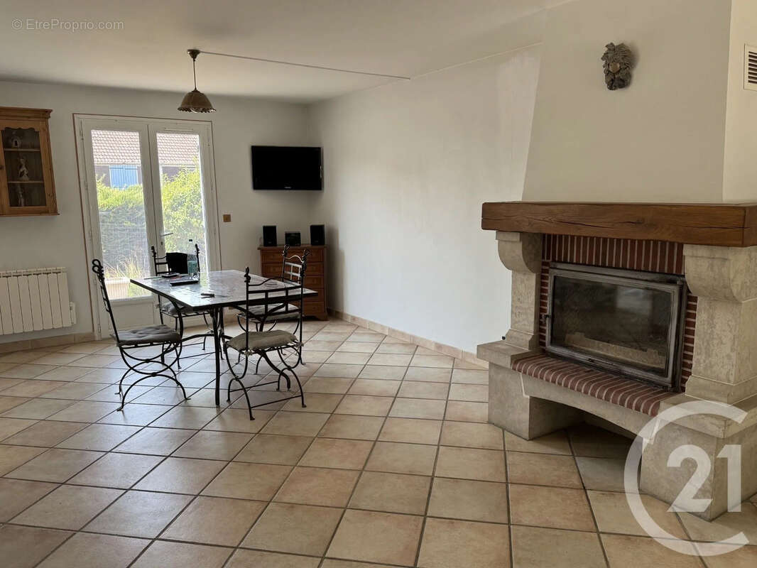 Maison 115 m² à Saint-Amand-En-Puisaye  - photo 4