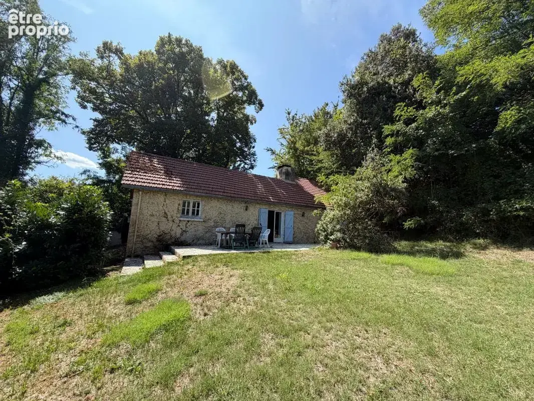Maison à MAUZAC-ET-GRAND-CASTANG