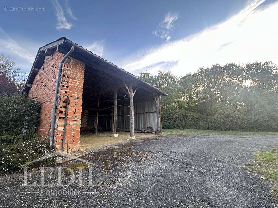 Maison à BRIGNEMONT