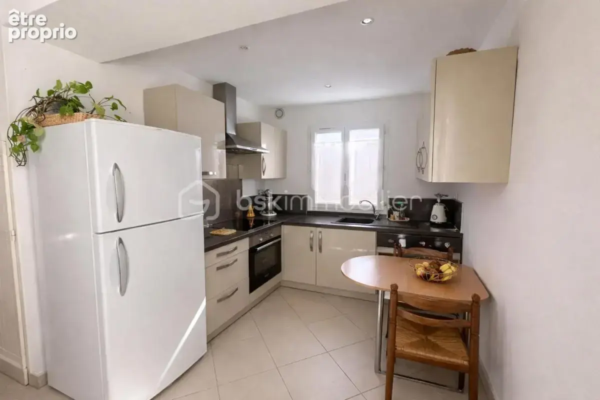 Maison T3 duplex – 2 stationnements – Jardin – 209 m² terrain – Salon-de-Provence - photo 2