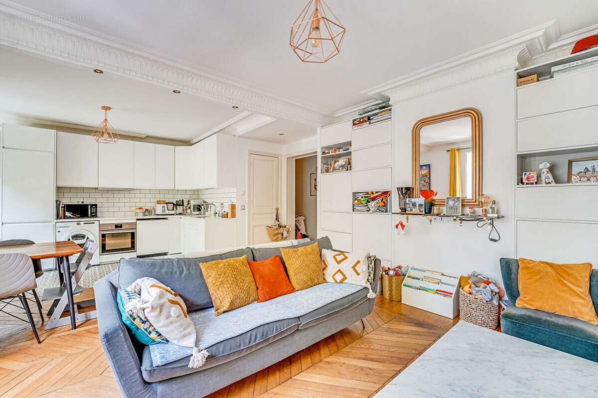 Appartement à PARIS-18E