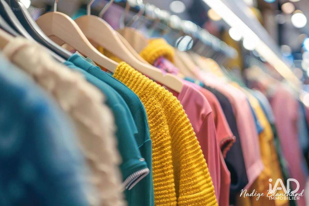 Photo 2 - Commerce à ROCHEFORT