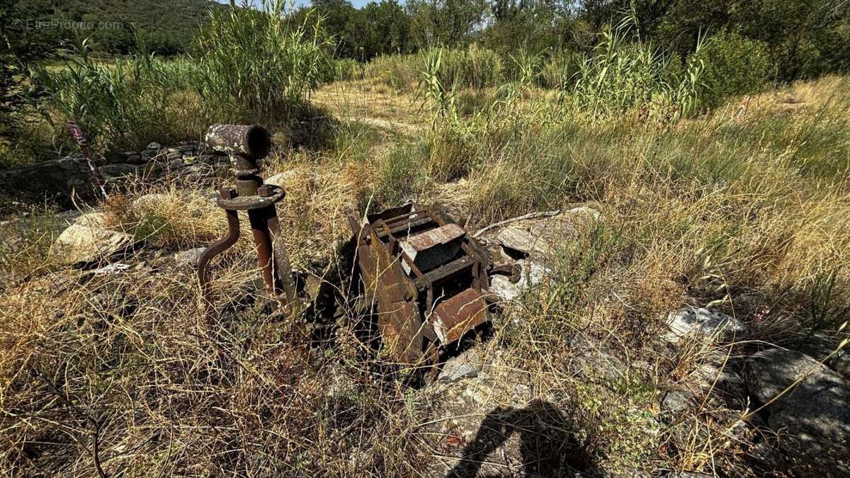 Terrain à LATOUR-DE-FRANCE