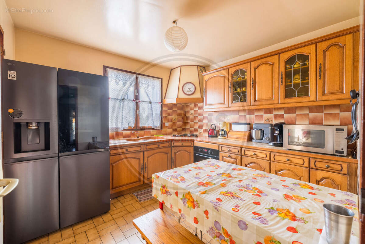 Maison à LES MUREAUX