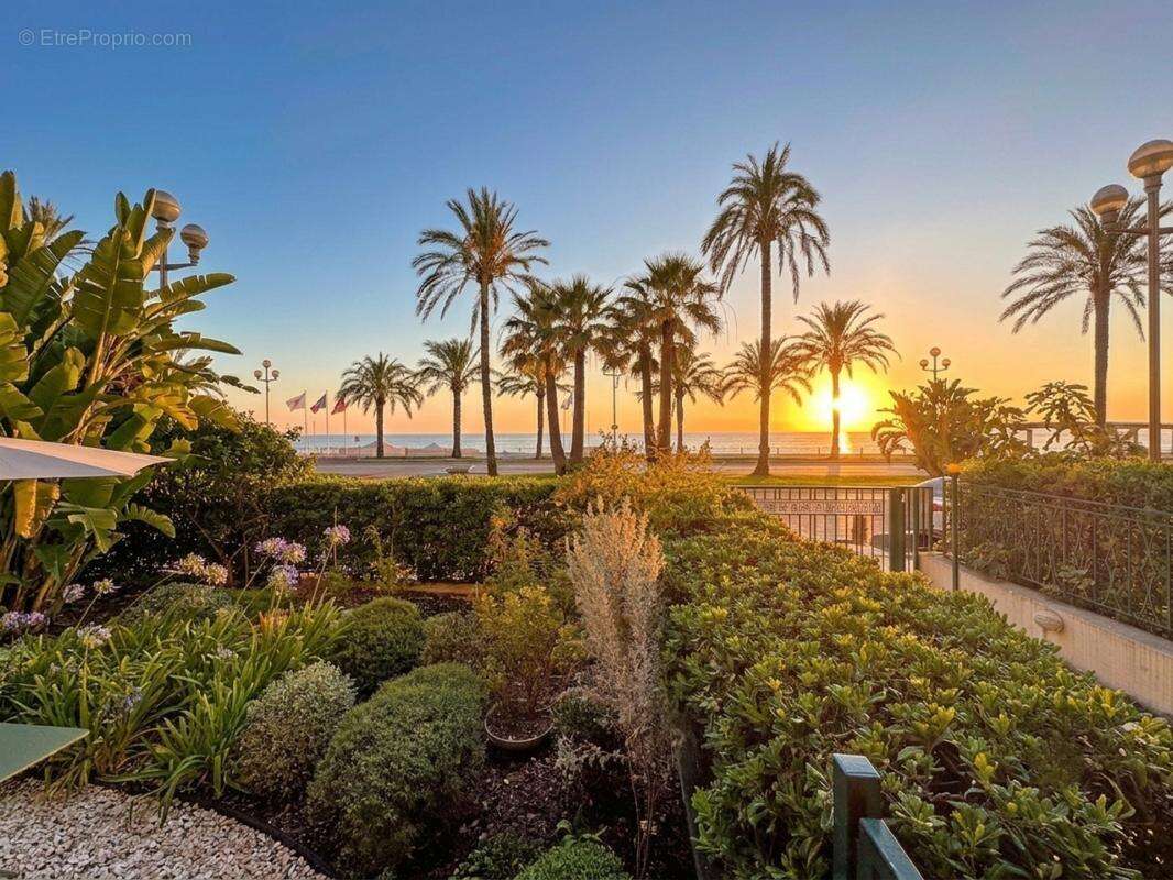 Front de mer à Nice, 2 pièces de 66m² avec jardin de 55m² - photo 2