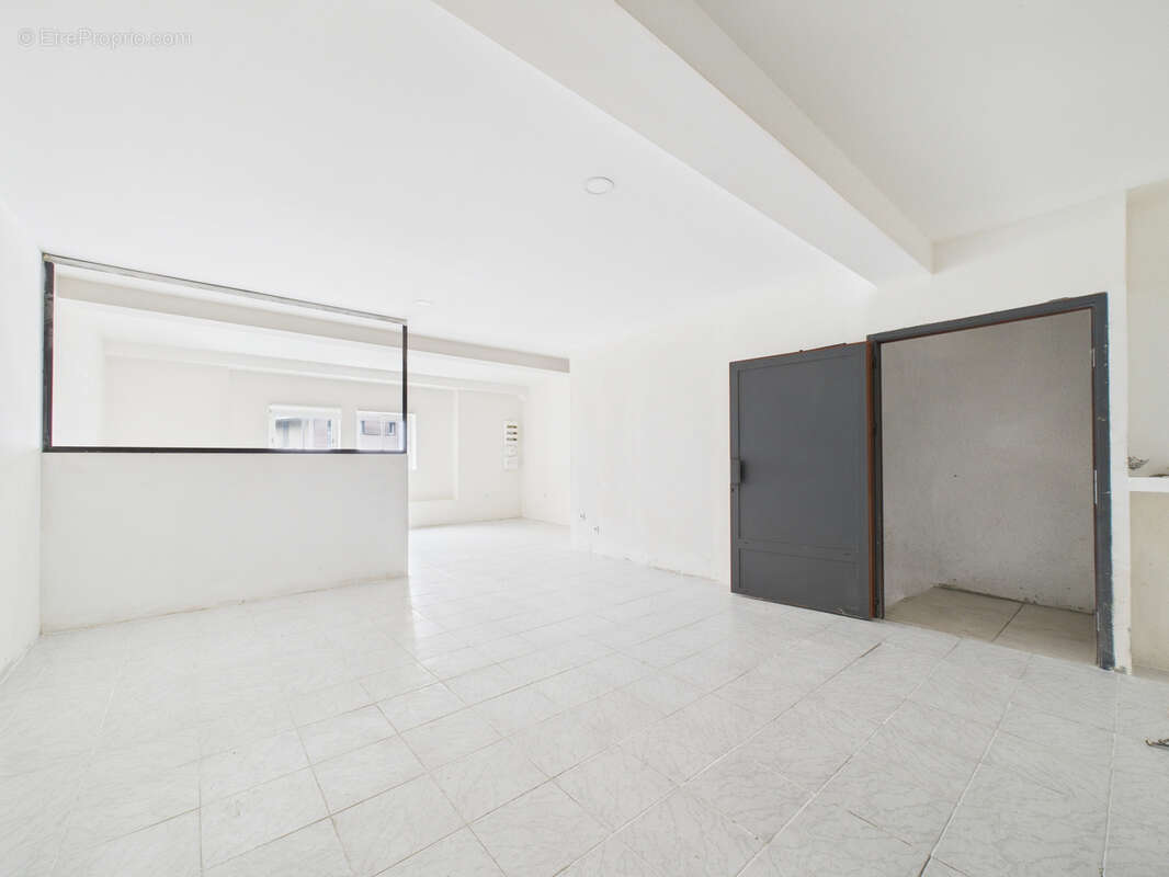 Commerce à LE BOURGET-DU-LAC