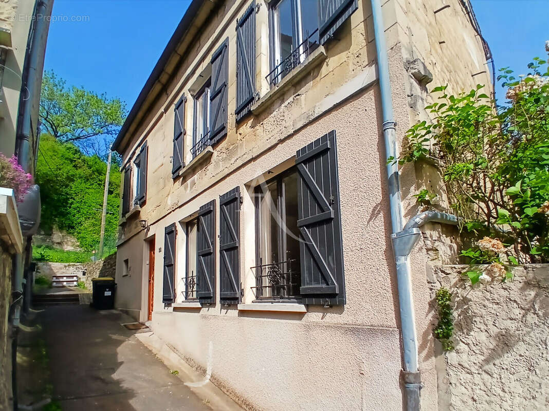 Maison à CHARS