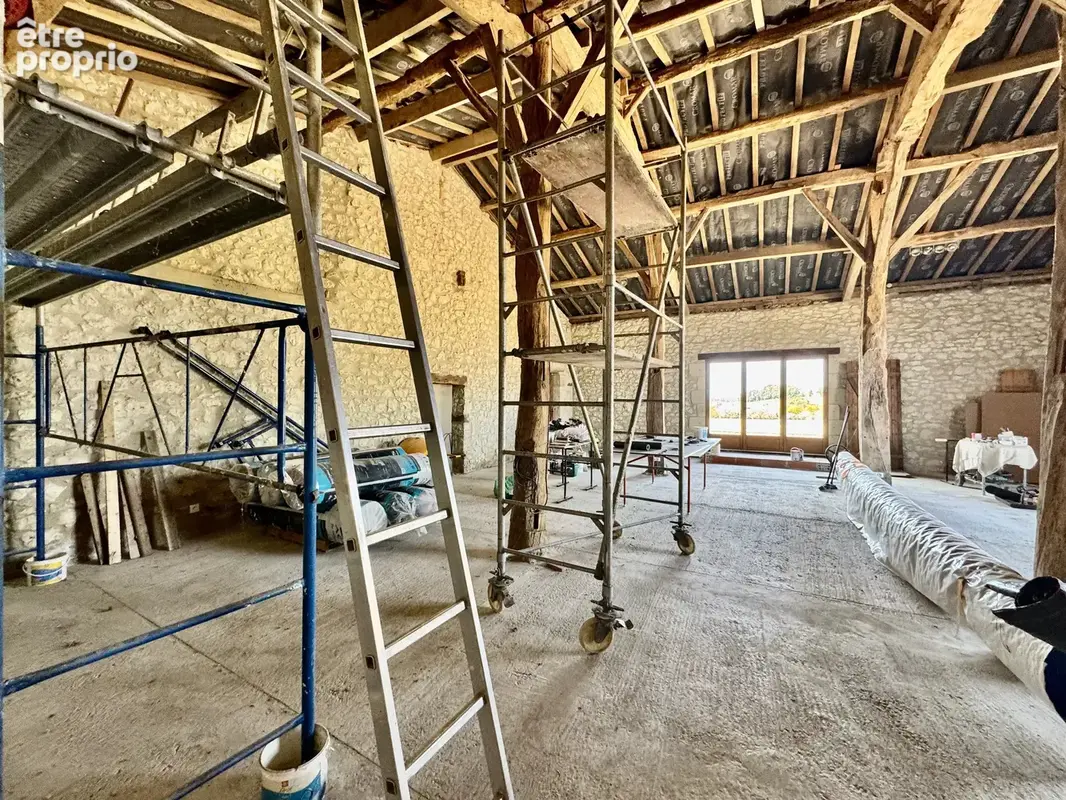 Charmante Maison de Campagne avec Dépendance de 116 m², Piscine et Vue Panoramique - photo 13