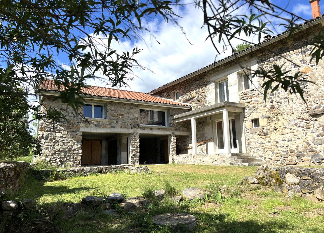 Maison à ALLEGRE