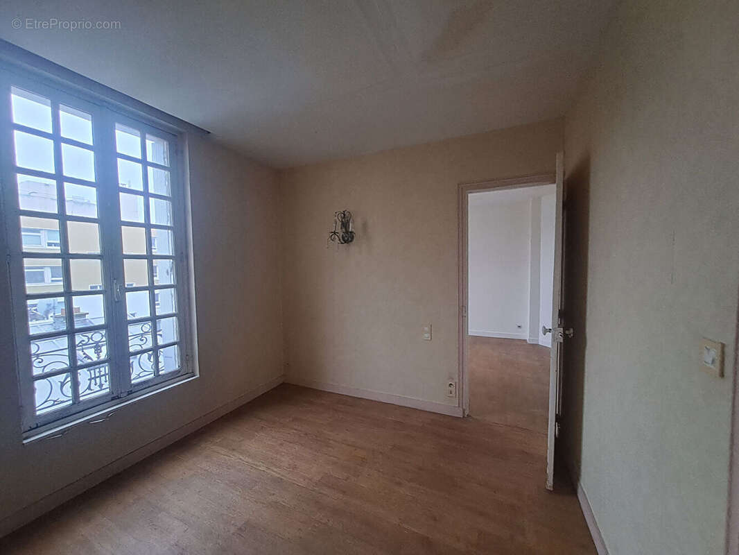 Appartement à MONTROUGE