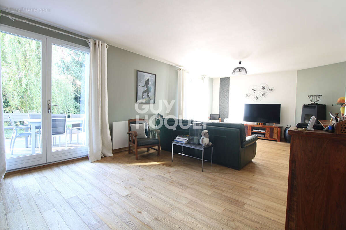 Maison à BRIE-COMTE-ROBERT