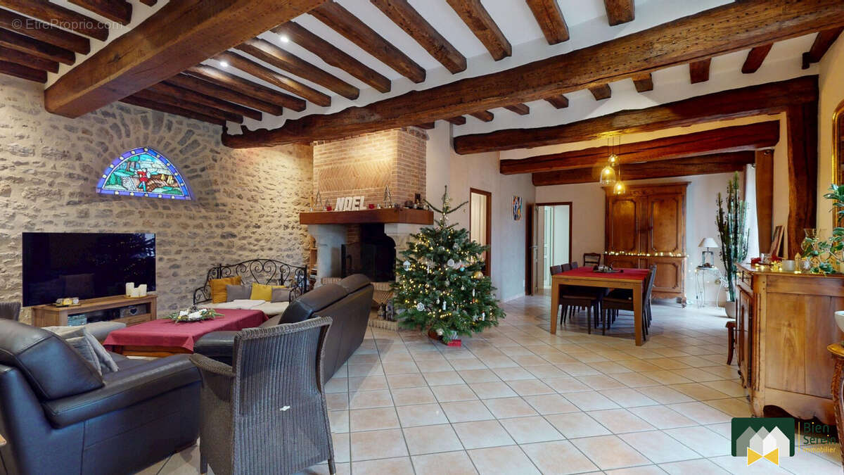 Maison à BEAUVILLIERS