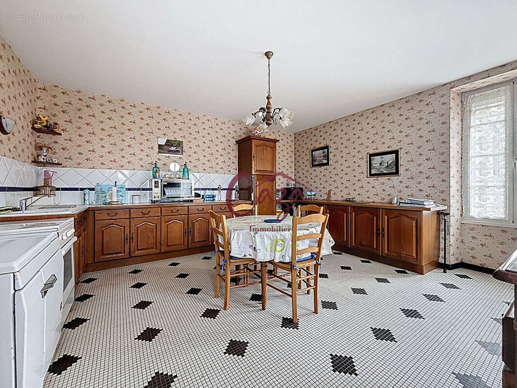 Maison à CAMBLANES-ET-MEYNAC