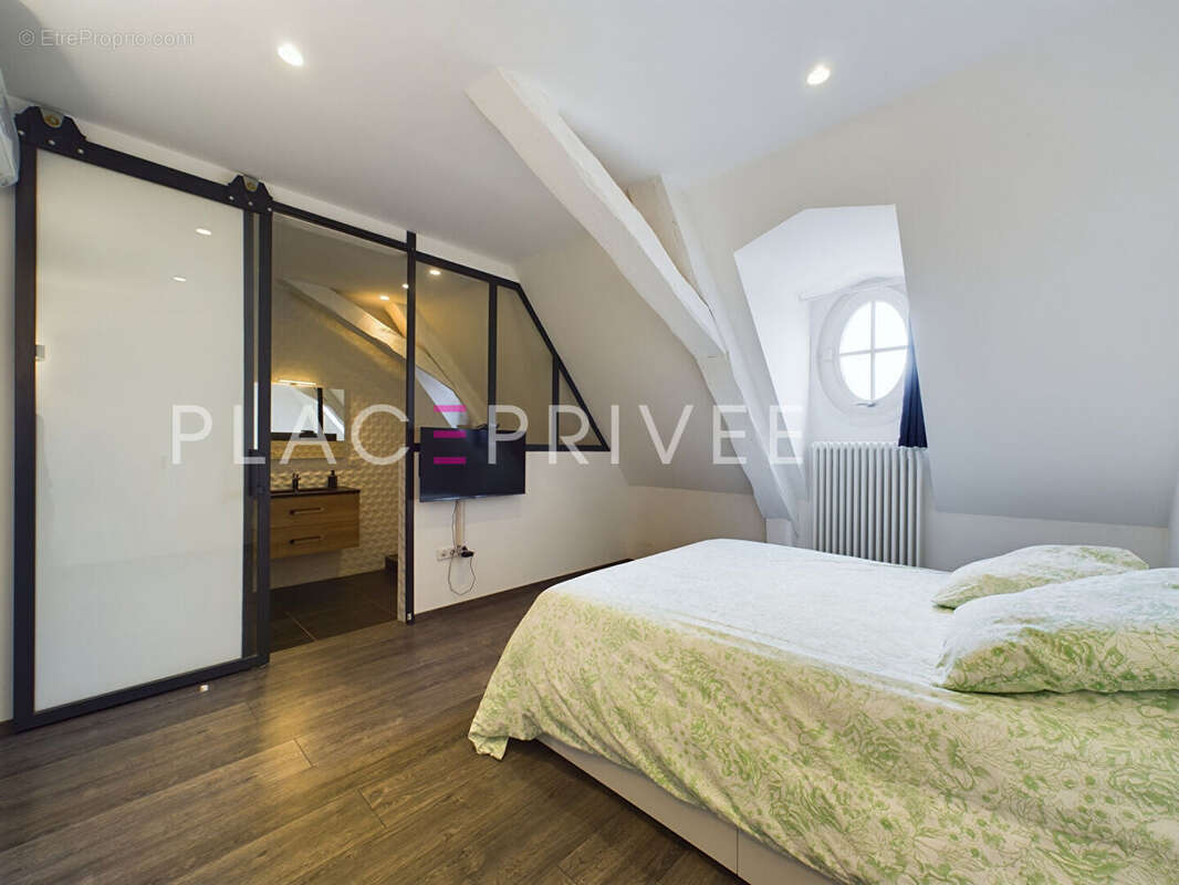 Loft Professionnel Bureaux Ville Vieille - photo 10